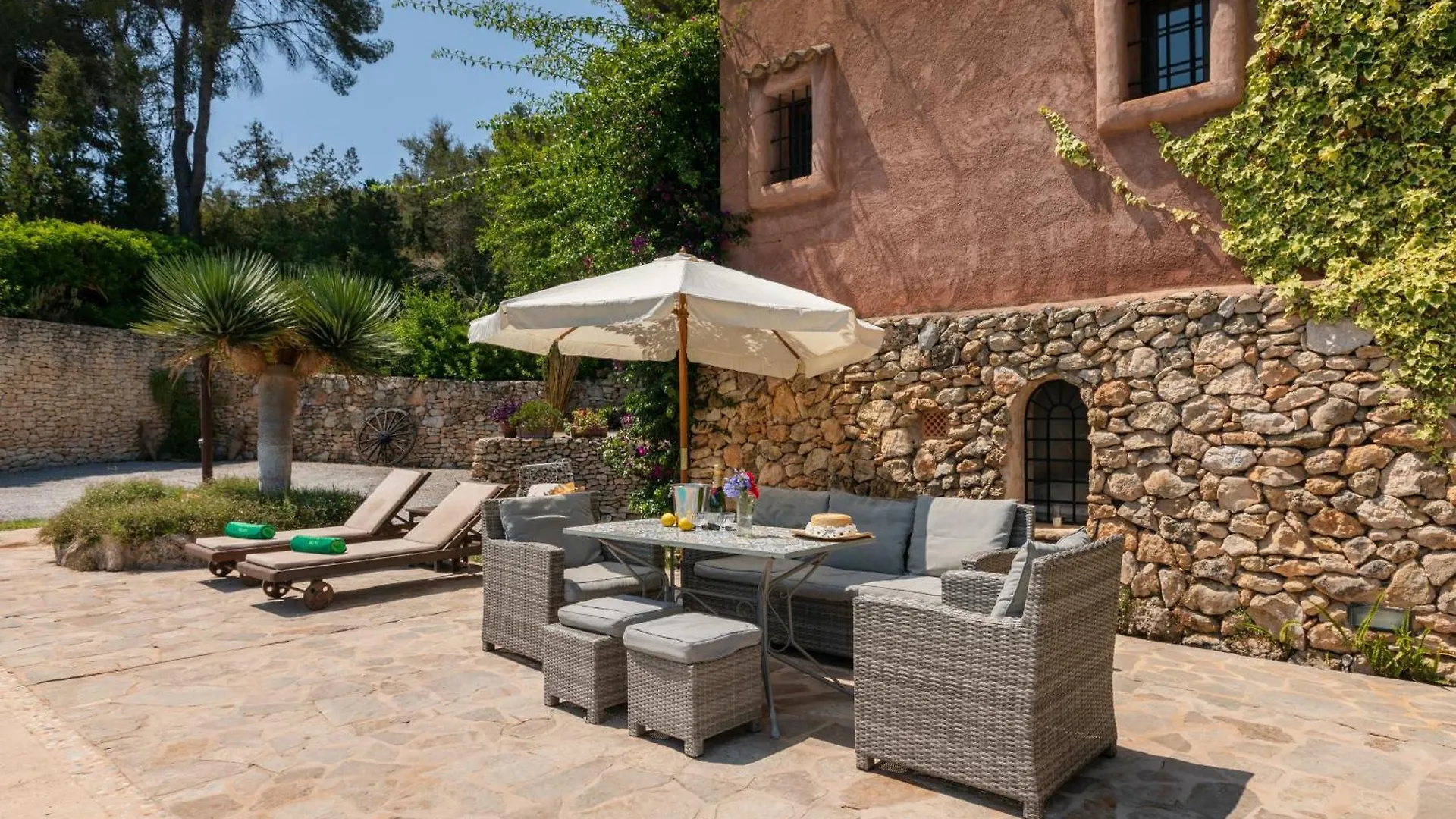 New! Villa Finca Niko - Relax & Panoramic Views 圣埃乌拉利亚