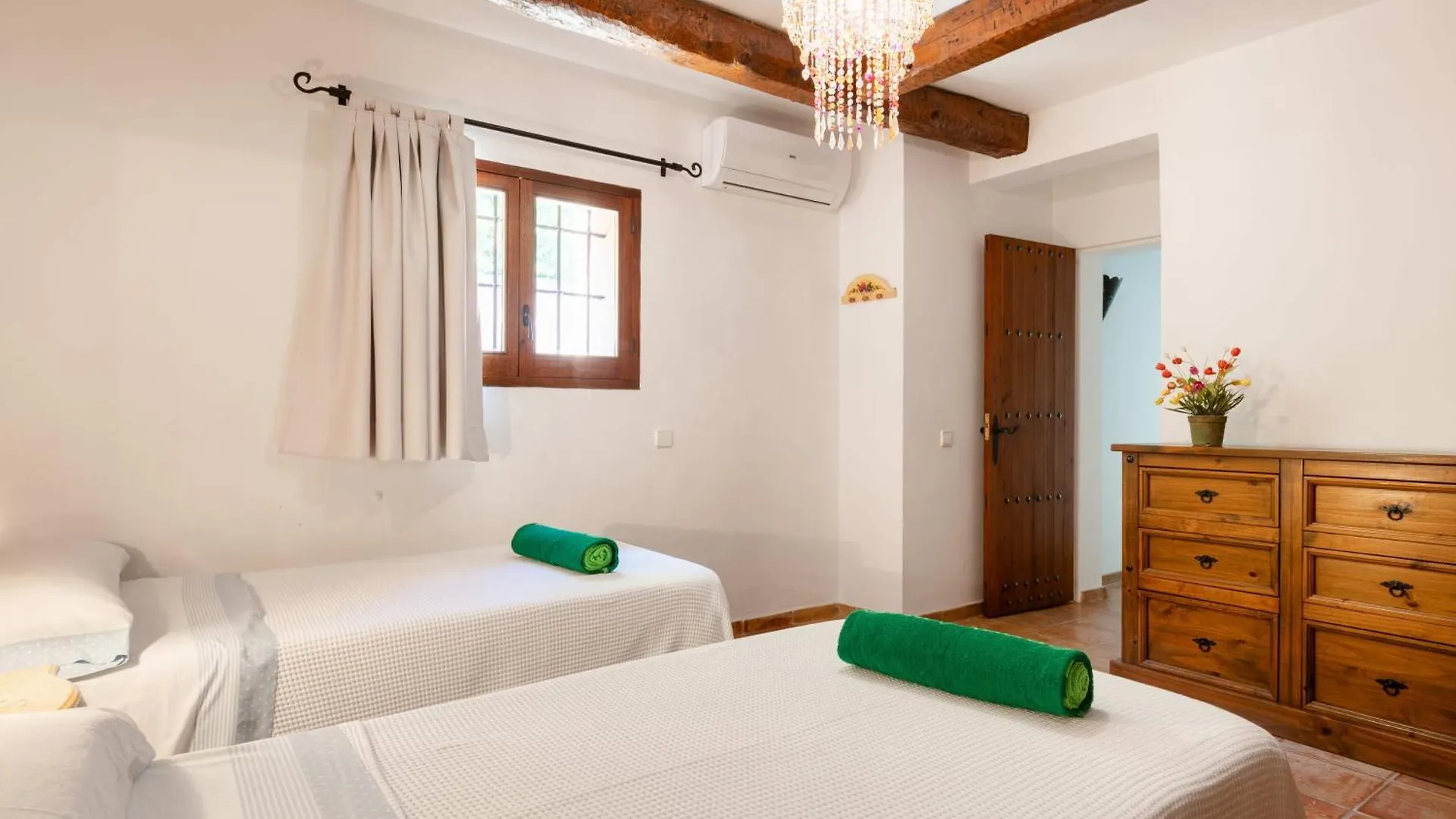 New! Villa Finca Niko - Relax & Panoramic Views 圣埃乌拉利亚